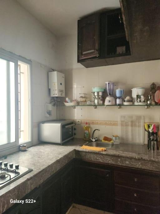 Naj'appart Wifak Calme Situe Pres De La Gare Ferroviaire 4 Min A Pied Apartment